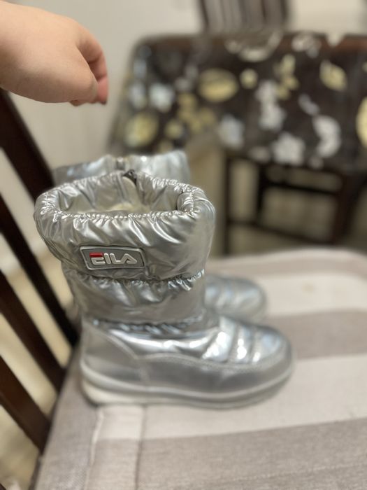 Продам теплые сапоги зимние