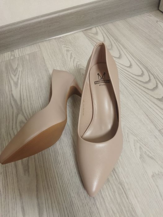 Продам  туфли  женские