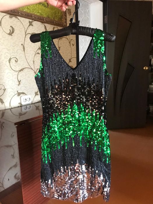 Женские платья, размеры разные