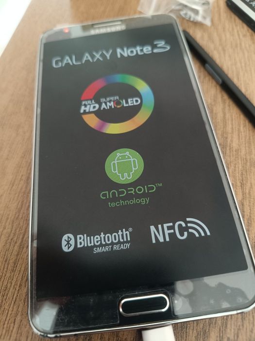 Vand Samsung Galaxy Note 3 N9005 in  stare buna cutie