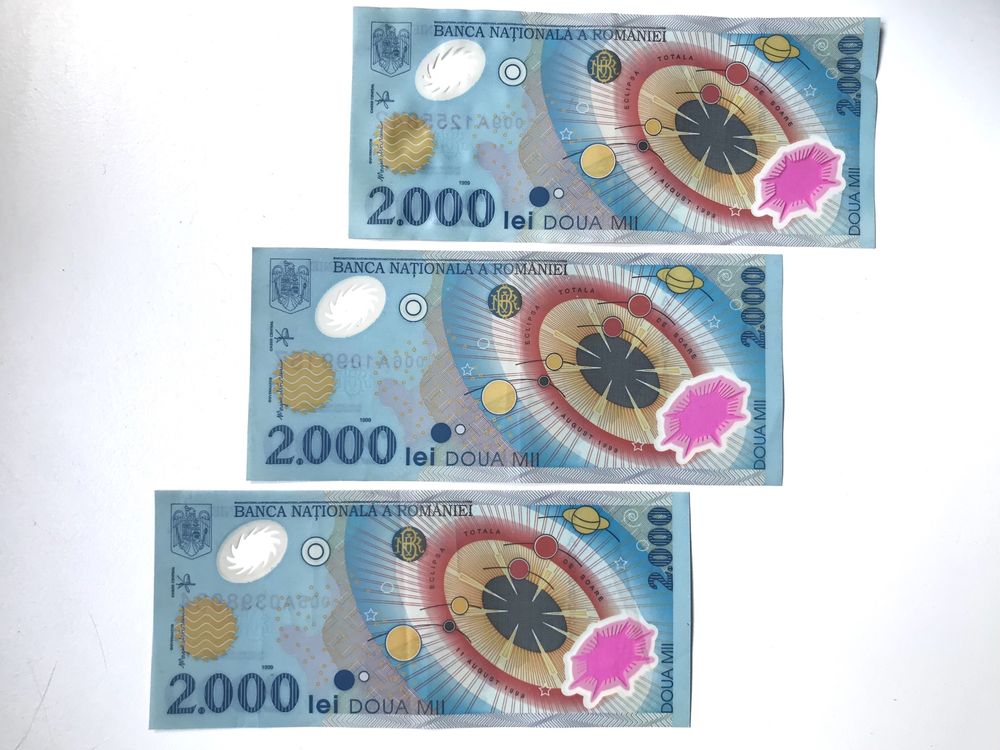 3 Bancnote 2000 Lei Eclipsa Seria 001A