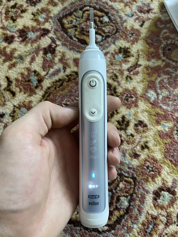 Periuta electrică oral b Genius 8200w