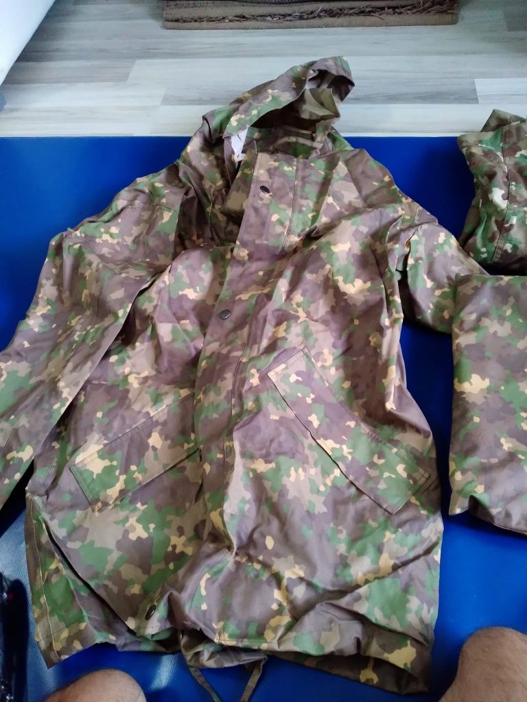 Ținută,uniformă,costum, echipament  combat