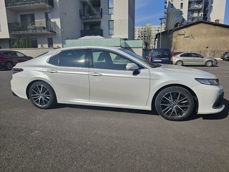 Vand Toyota Camry Exclusive Garantie 2031