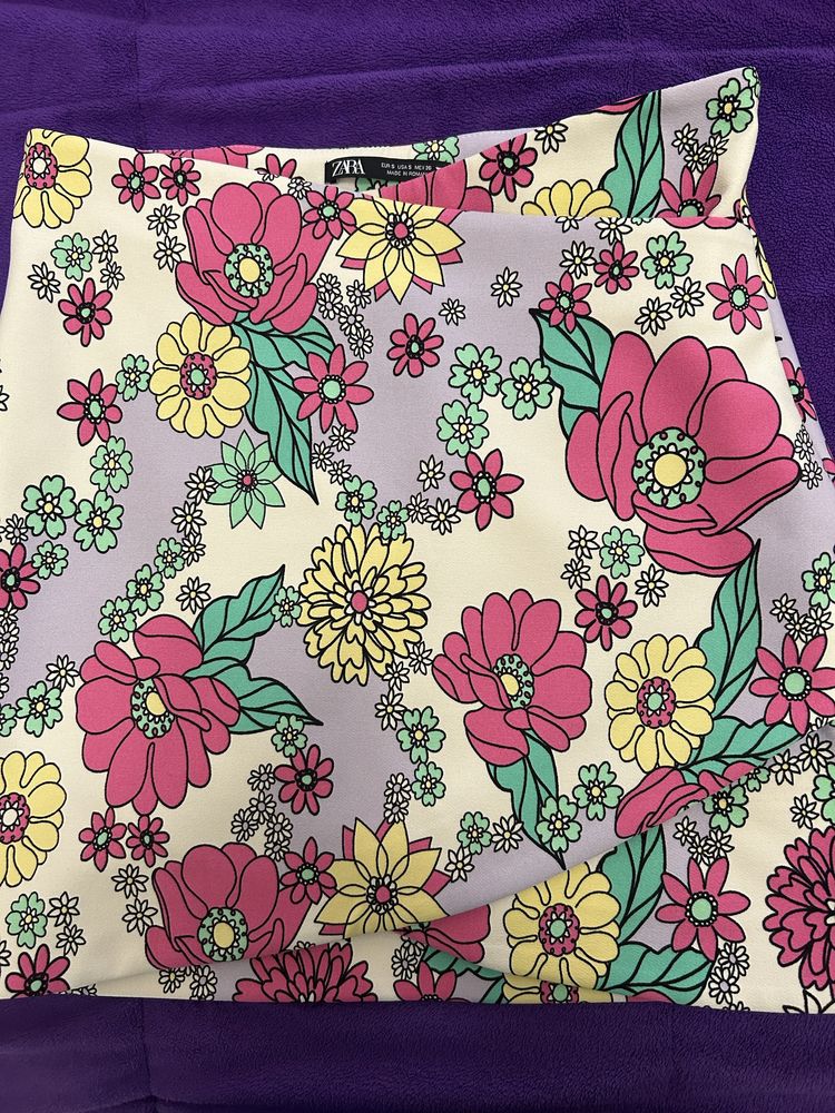 Къса пола - Zara