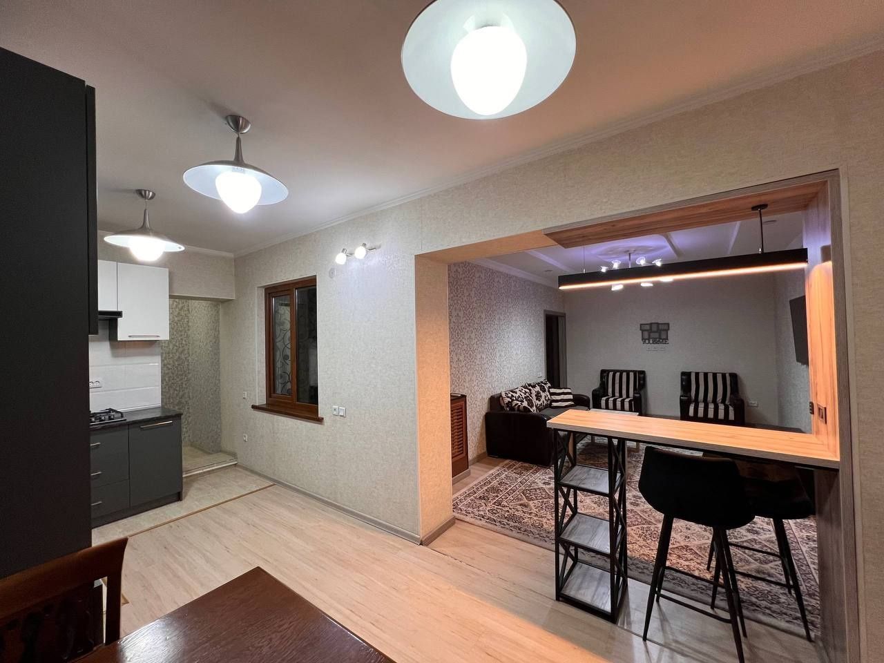 Продажа Ц-1 Садык Азимова 145школа 2в3/4/5 62м² евроремонт мебелирован