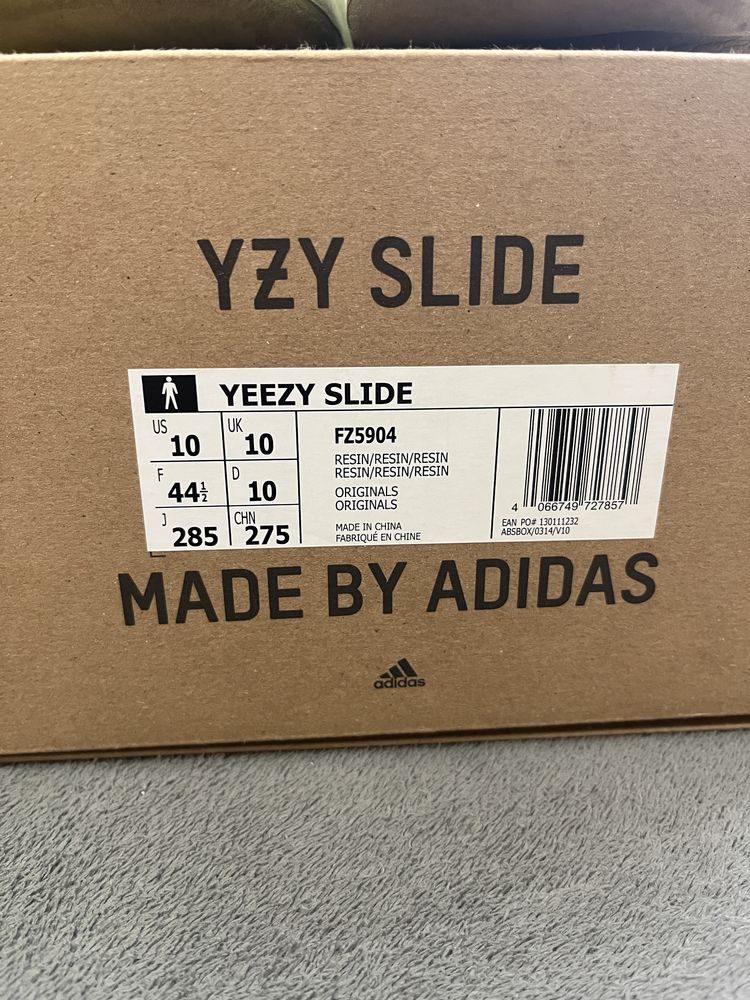 Yeezy alide resin