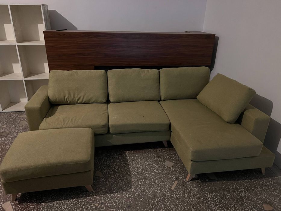 Диван сотилади жудаям яхши состоянияда