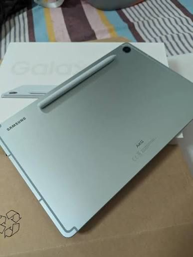 Prodam Idyal Samsung Tab S9 FE plus 12.256 5G