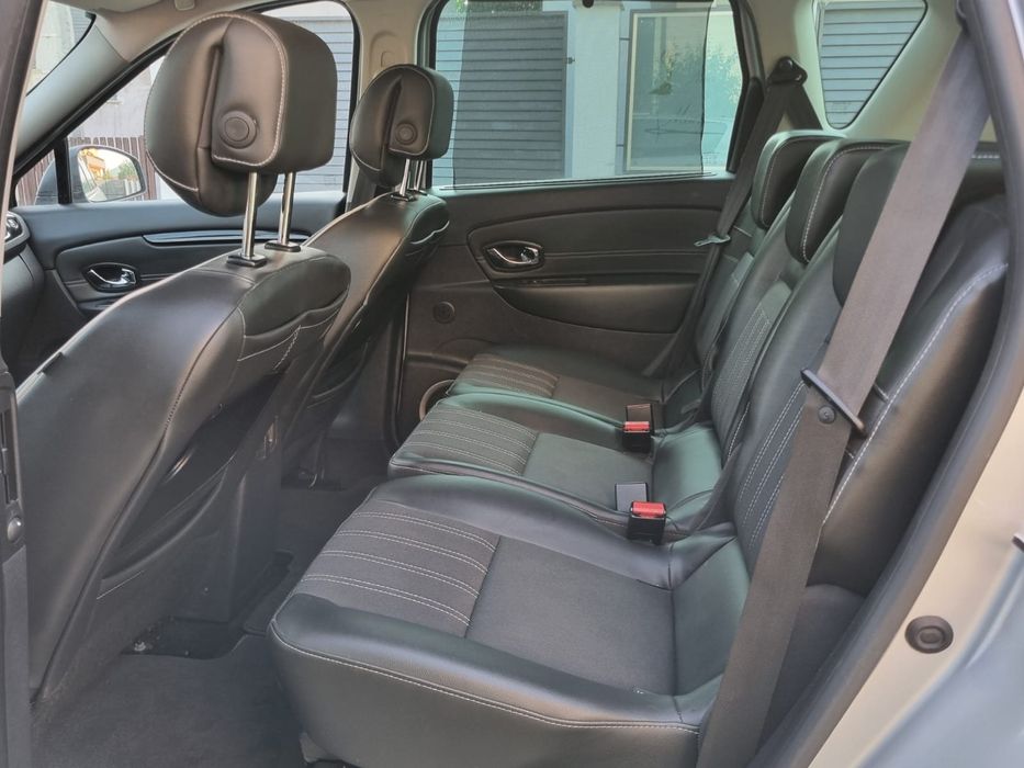 Vând Renault Scenic III Facelift Motor 1.6 DCi an 2012 înmatriculat