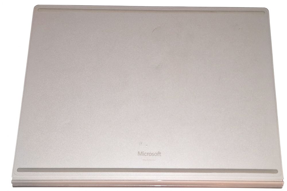 Microsoft Surface Book 3 – Intel Core i7, 32GB RAM, 1TB SSD, NVIDIA 4G