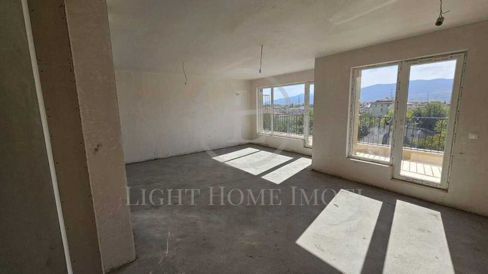 Продава се Четиристаен апартамент в Пловдив, Беломорски - 158 кв.м за 1229 €/кв.м - Снимка #2