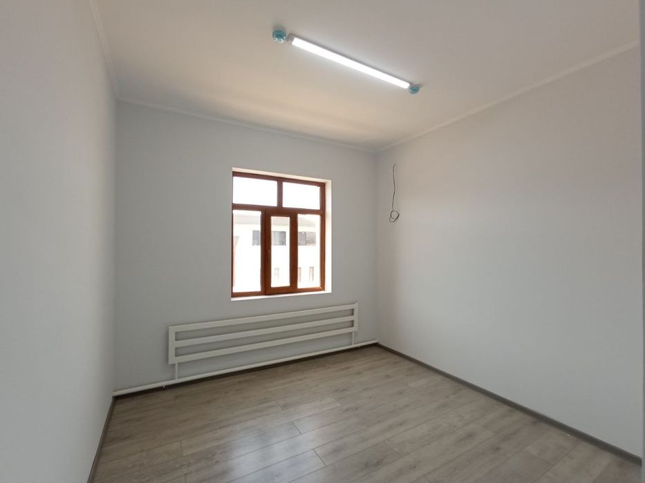 Своя Аренда помещений 300 м2. Цокольный этаж