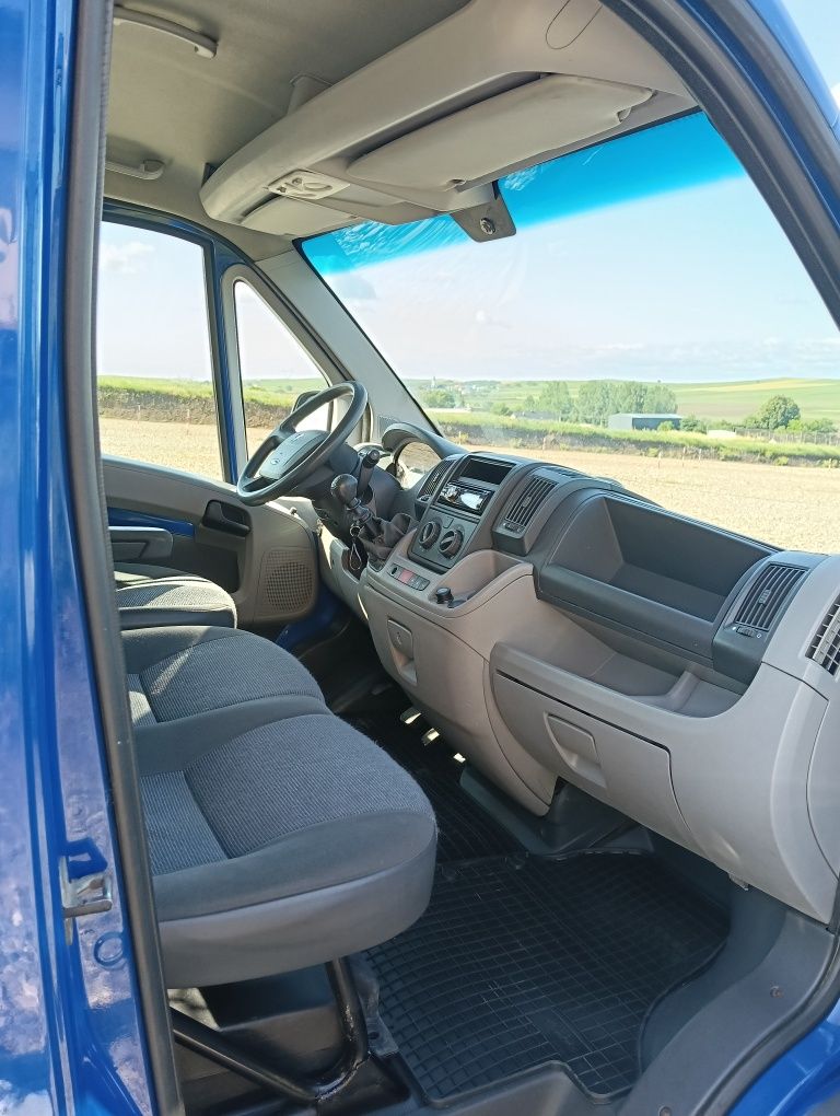 Peugeot Boxer DOKA 7 locuri Euro 5