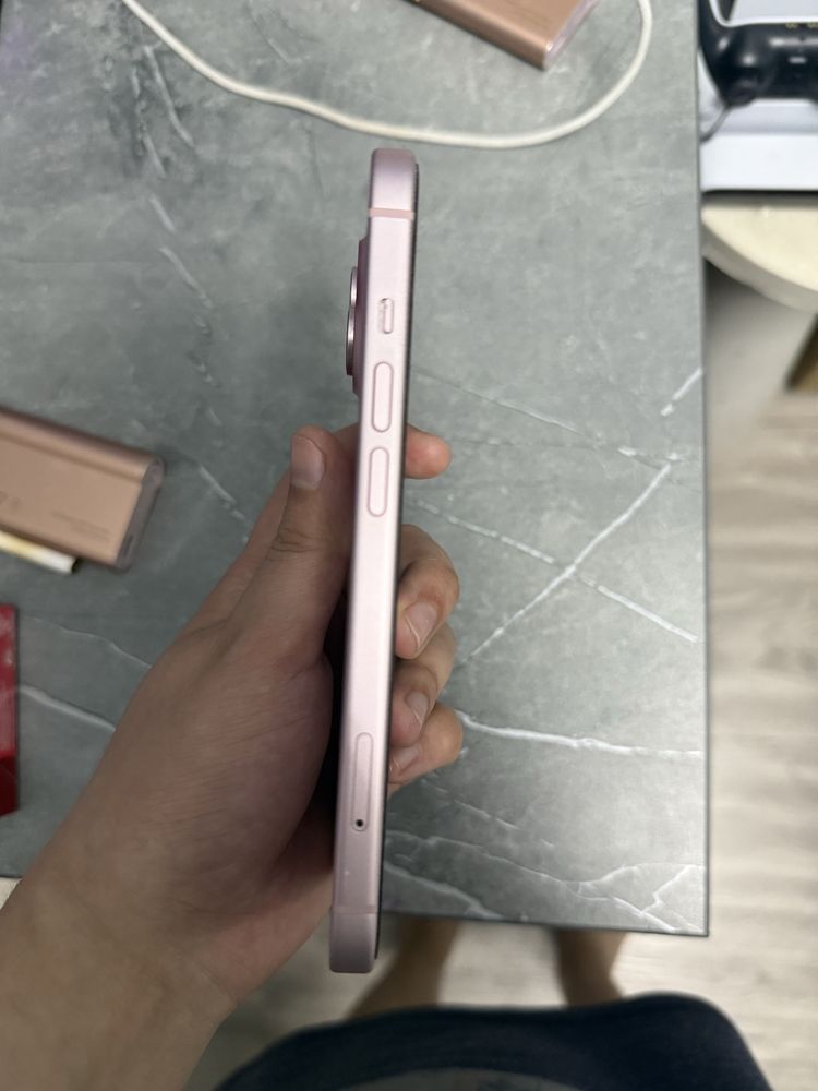 Продается Iphone 15 pink 128 GB