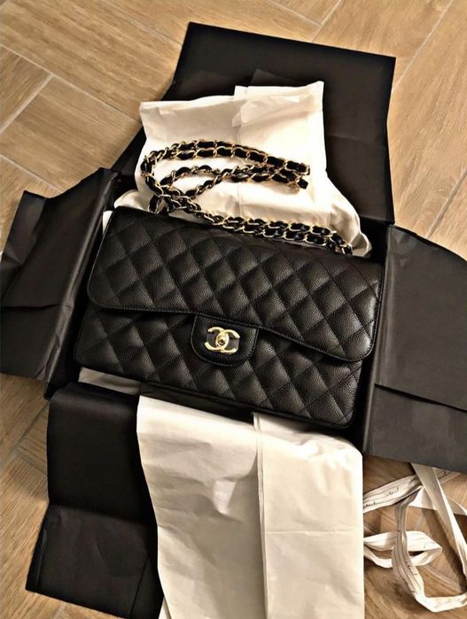 Продавам Chanel classic flap  чанта