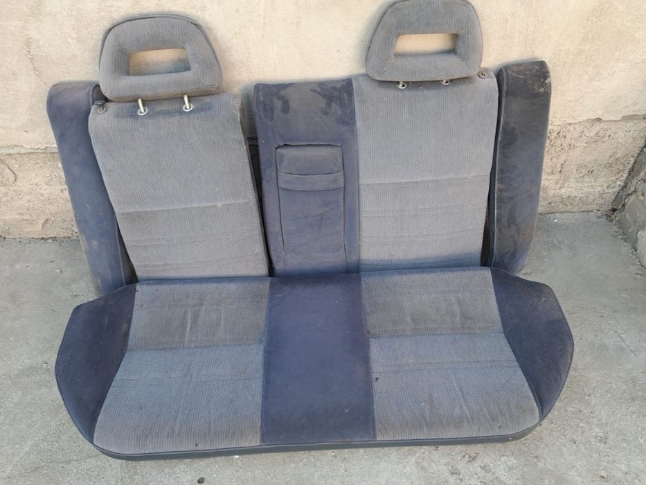 Продам задний ряд сидении на мазду универсал переходку