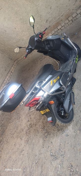 Skuter sotiladi elektr