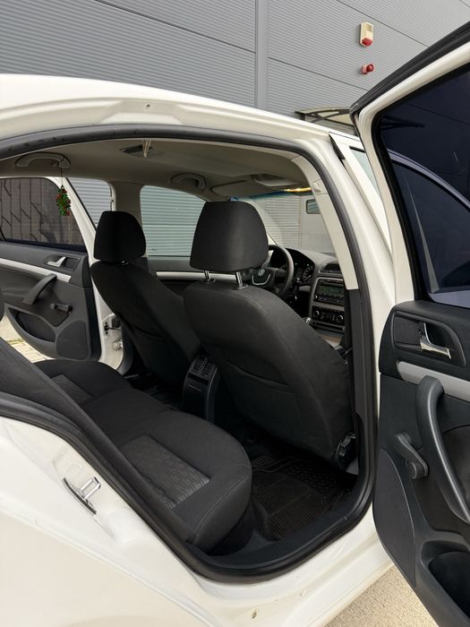 Skoda Octavia / 2013 / 1.6diesel / Alb Perlat / Propietar !