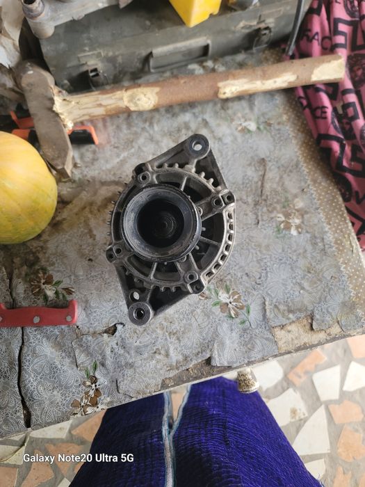 Nexia 2 generator sotiladi