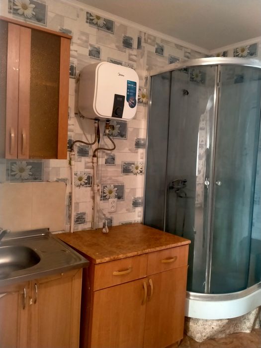 Продам от Хозяина  общежитие ДБС 18кв Душ,вода гор.хол в ко