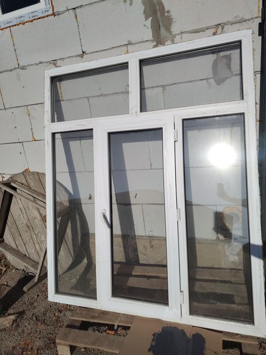 Породам окно 150шинина 180длина хорошом состояние стоял ровно год