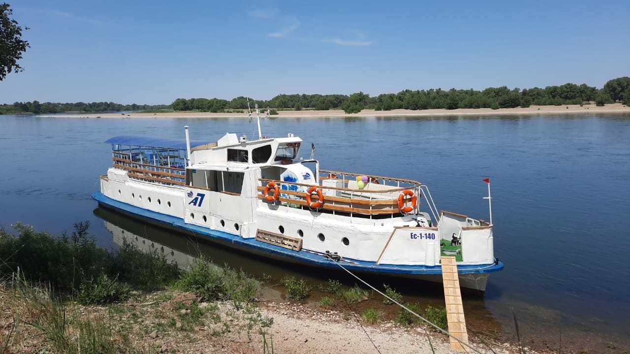 Готовый бизнес. Теплоход прогулочный