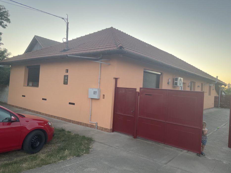 Casă de vânzare în Satchinez !