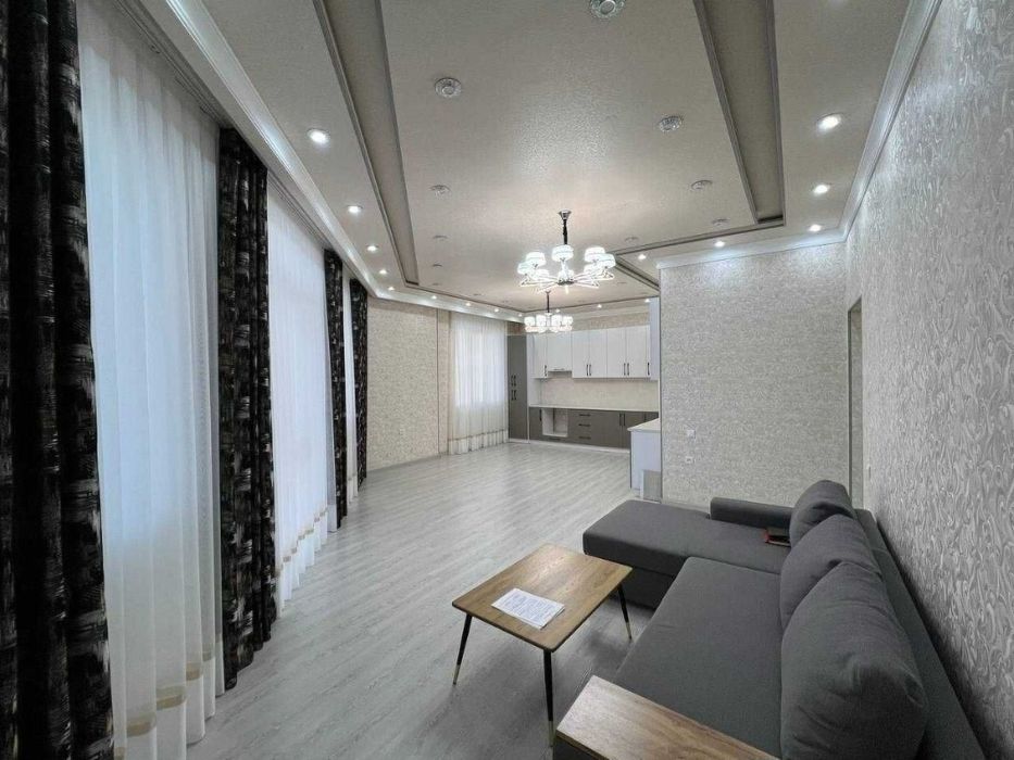 Yakasaroy tumanida bobur koʻchada oʻzbegim domida kvartera sotiladi