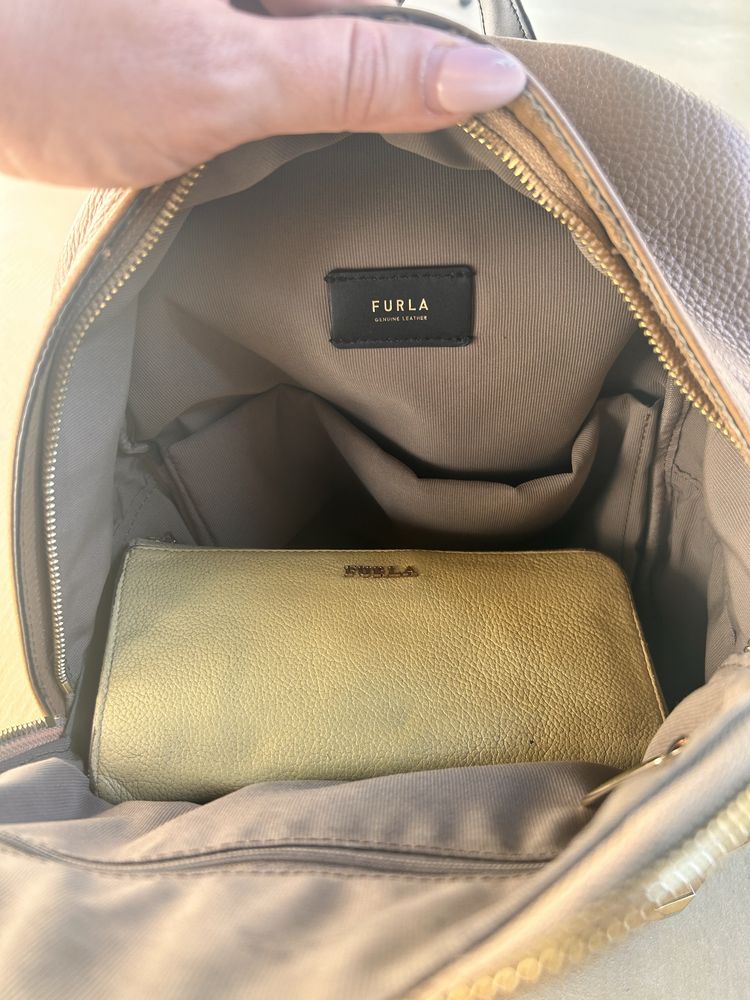 Продавам раница FURLA