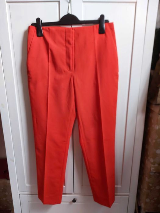 Pantaloni conici COS noi , mărimea 38