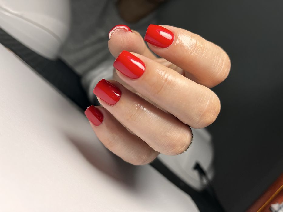 unghii cu gel  si oja semipermanenta