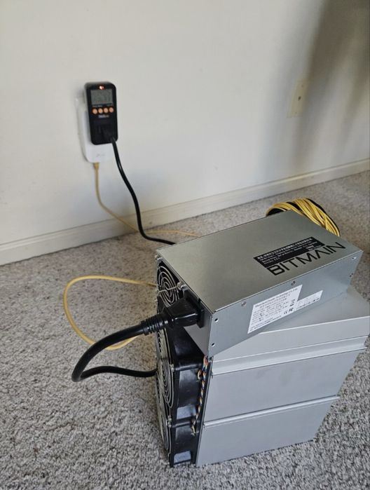 Bitmain Antminer Z15 420Ksol
