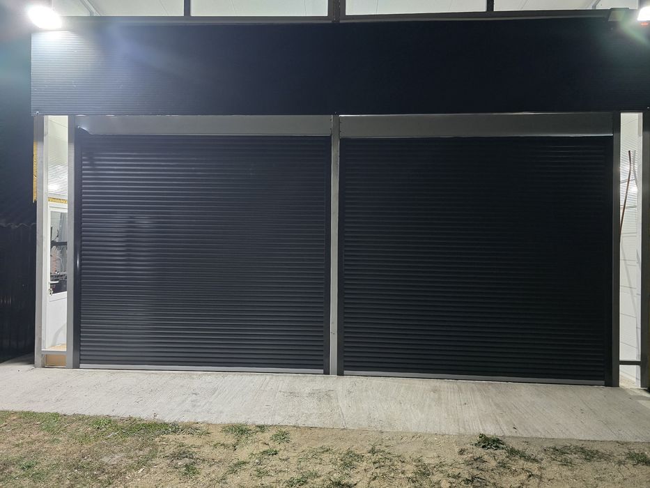 Usi garaj tip rulou aluminiu