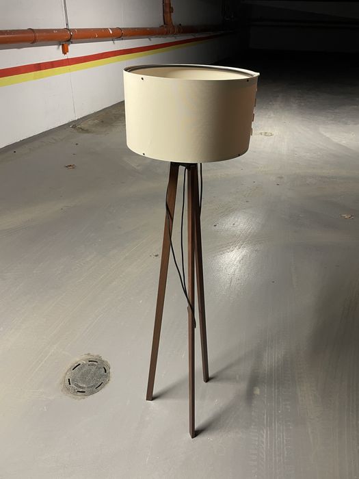 Настолна декораривна лампа / лампион с трипод