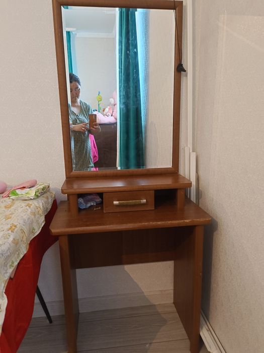 Туалетный столик б/у