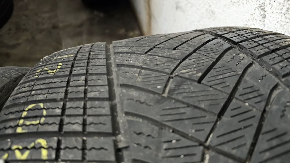 305 30 21 m+s goodyear