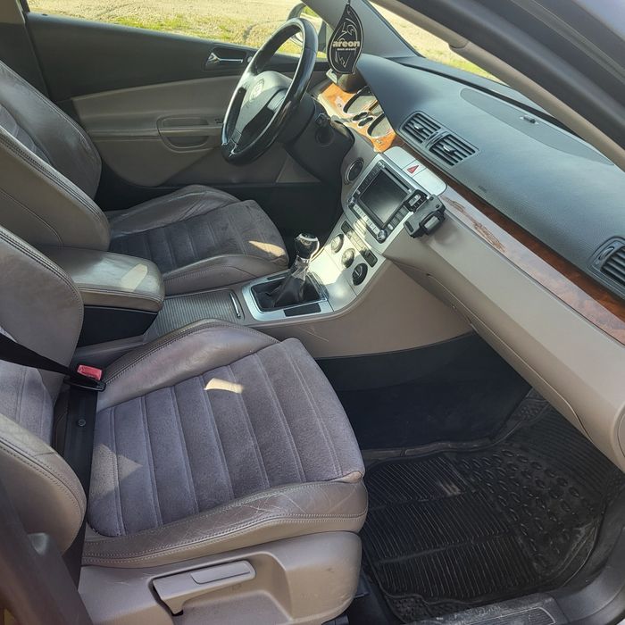 Vând Volkswagen Passat b6