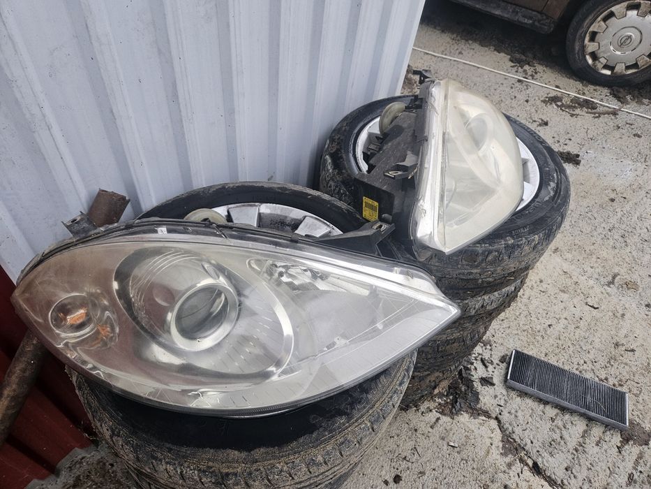 Faruri mercedes a class 2006