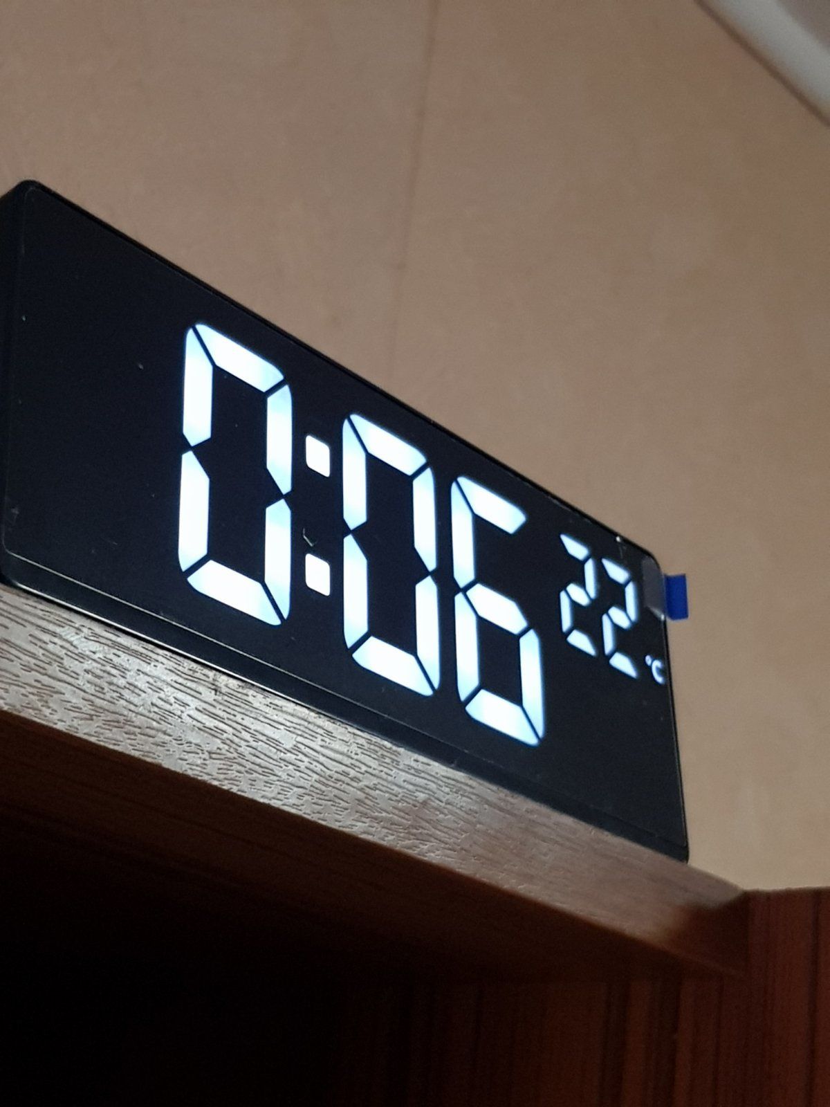 Будилник Десктоп LED часовник аларма дата температура таймер час време