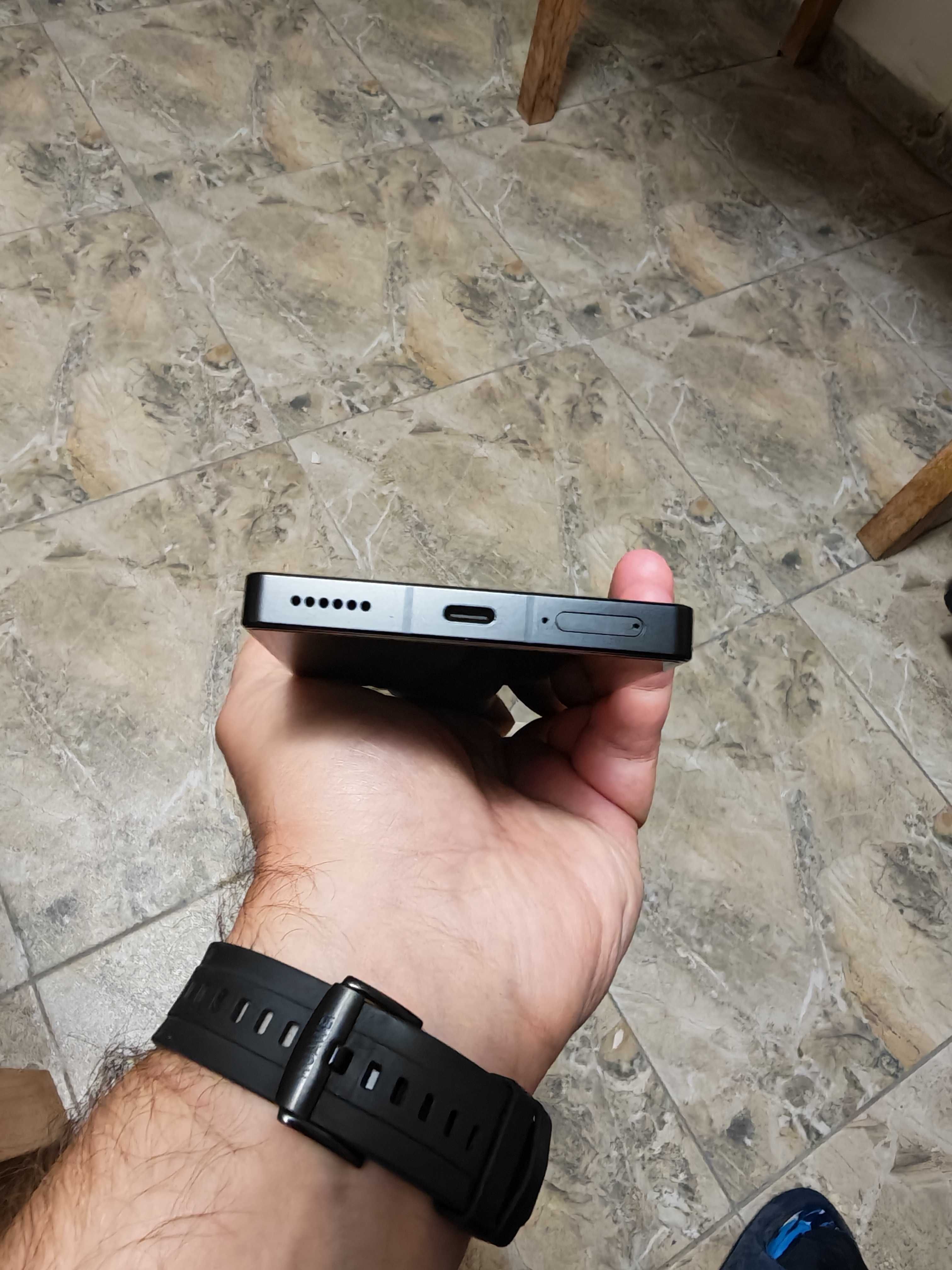 продавам геймърски телефон Redmagic 10 Pro 12/256