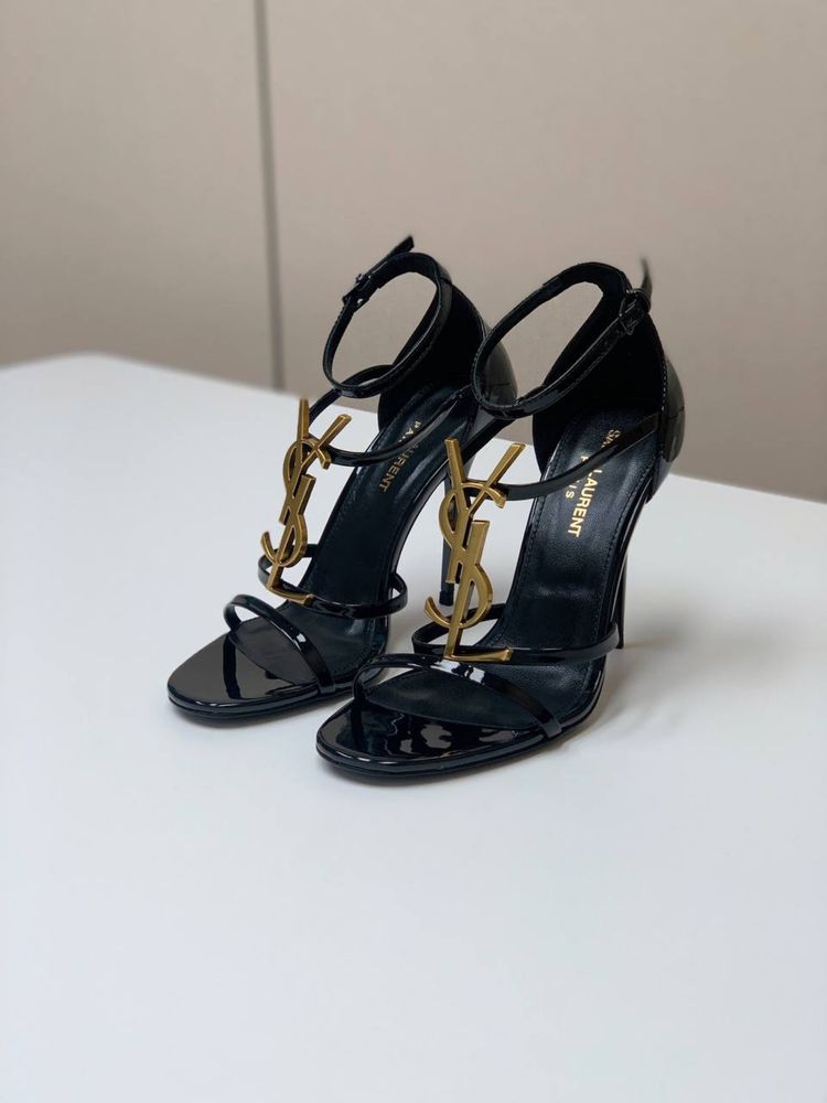 Pantofi Saint Laurent