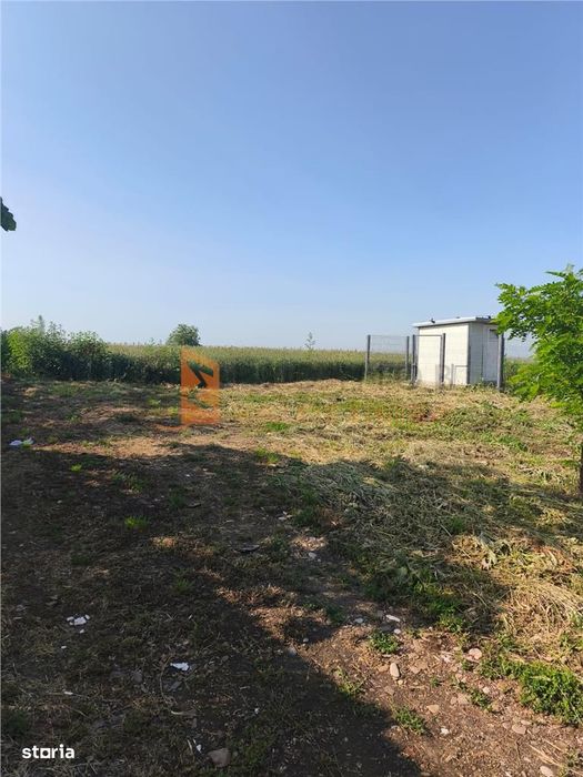 Teren intravilan  zona Merei