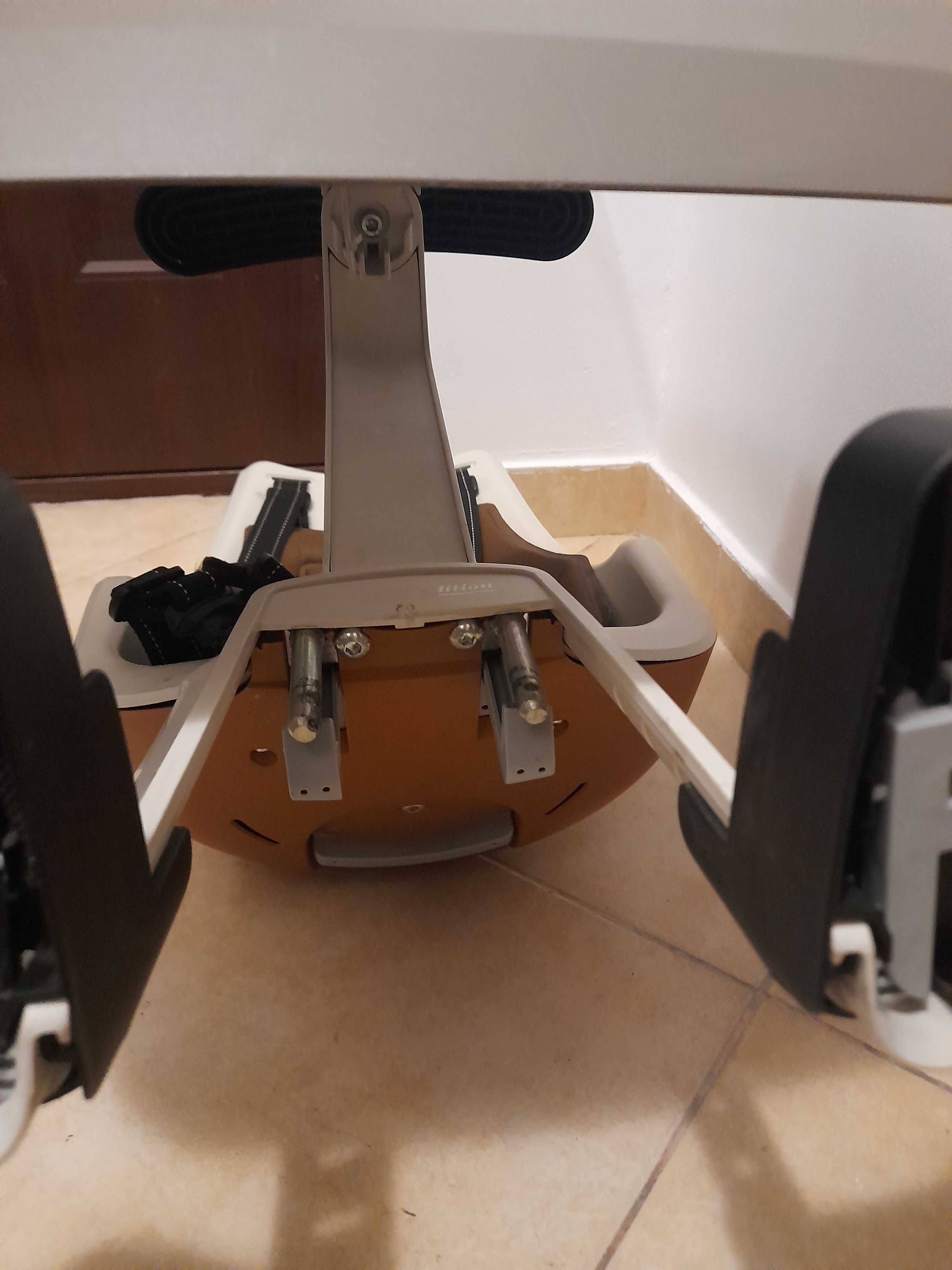 Scaun de bicicletă Bobike Exclusive Mini Plus ghidon in fata paravant