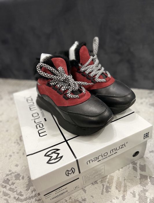 Продам зимние кроссовки