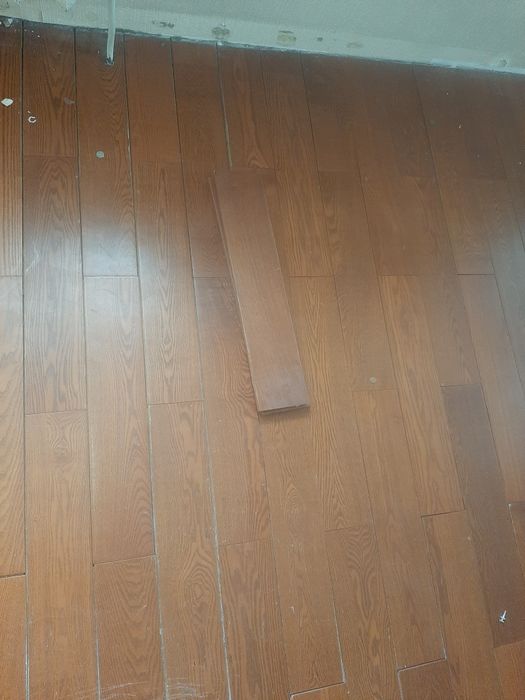 Продам паркет б/у 60 квадратов