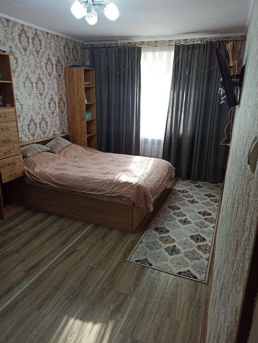 Продам 1 ком Максим Горький