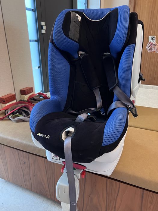 Столче за кола подходящо за новородено и до 18кг дете