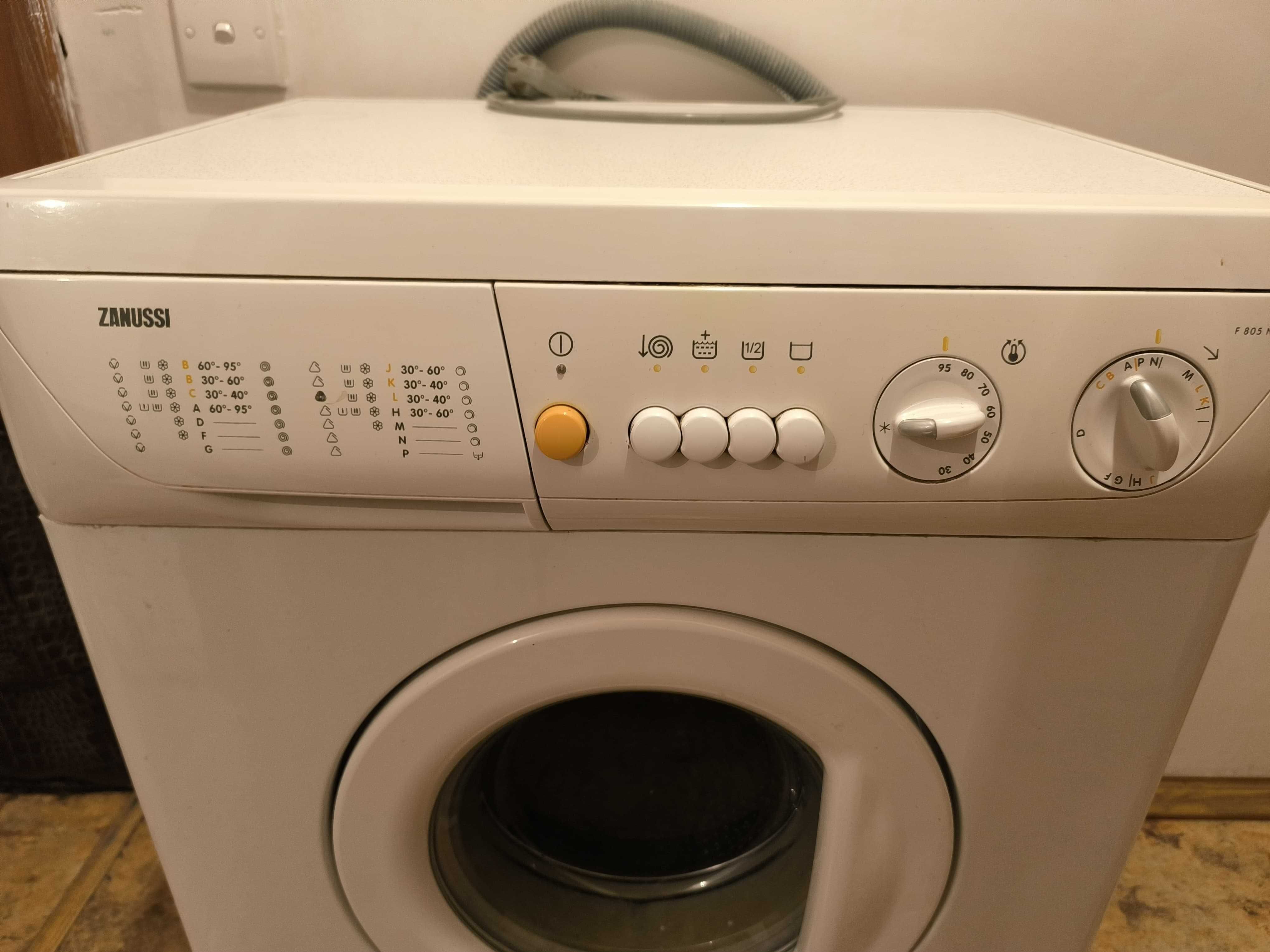 Продаю стиральную машинку Zanussi f805n