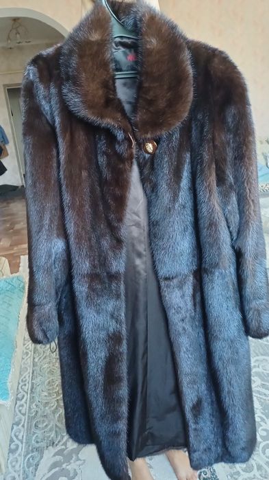 Продам норковую шубу